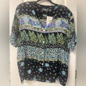 Endless Options Women's Black and Green Floral Patterned Top Size Large